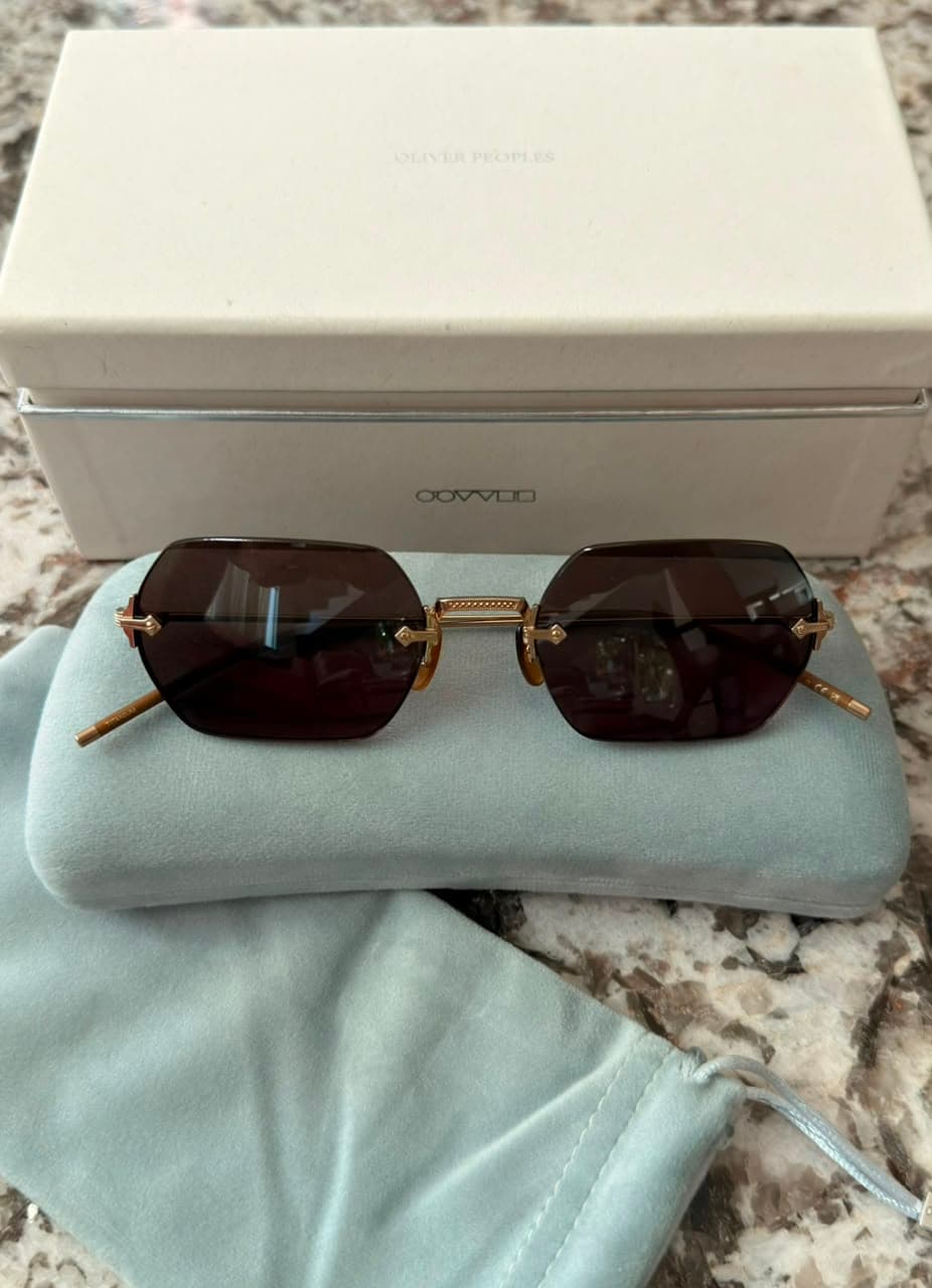 Óculos Oliver Peoples