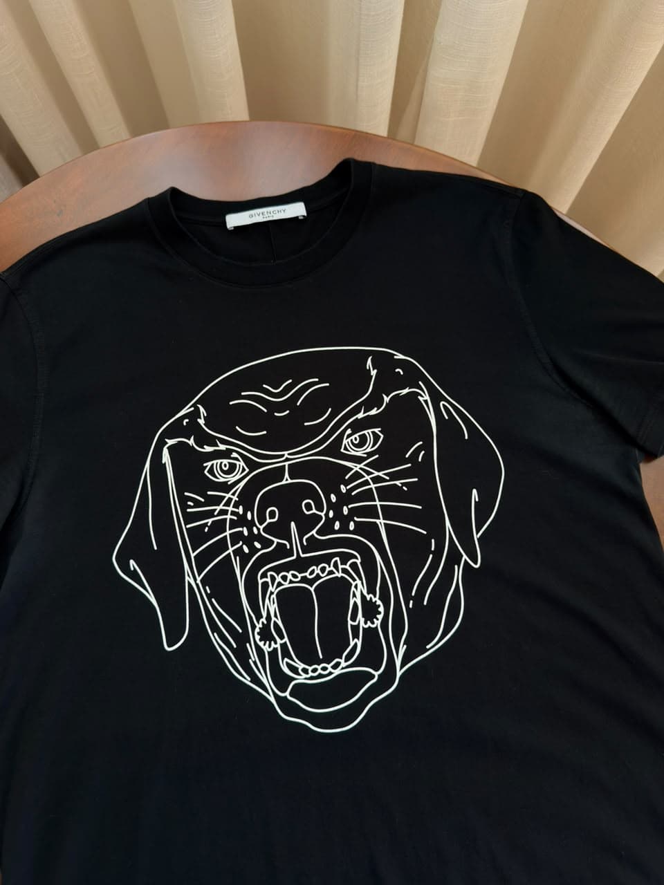 Camiseta Givenchy