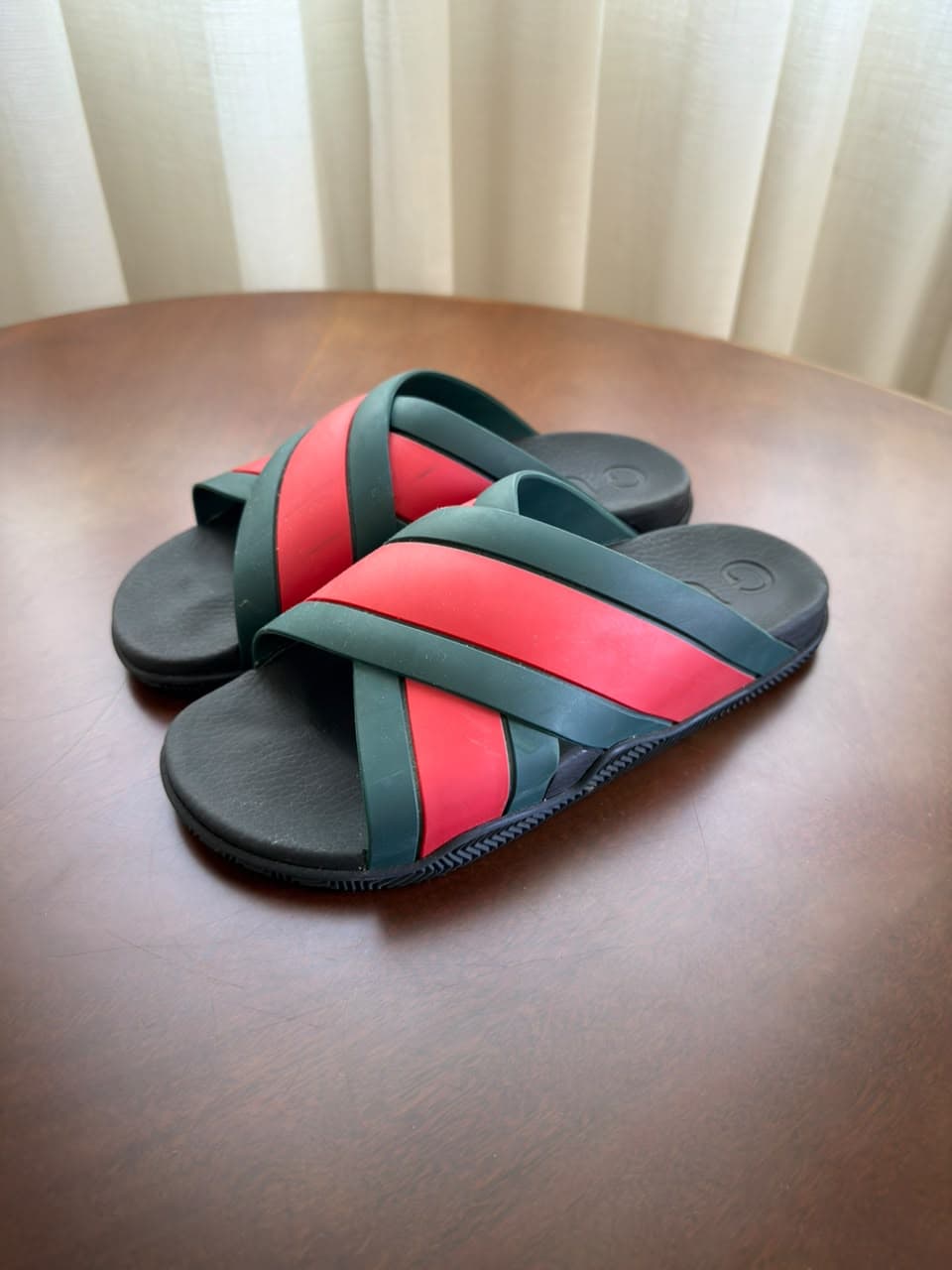 Chinela Gucci